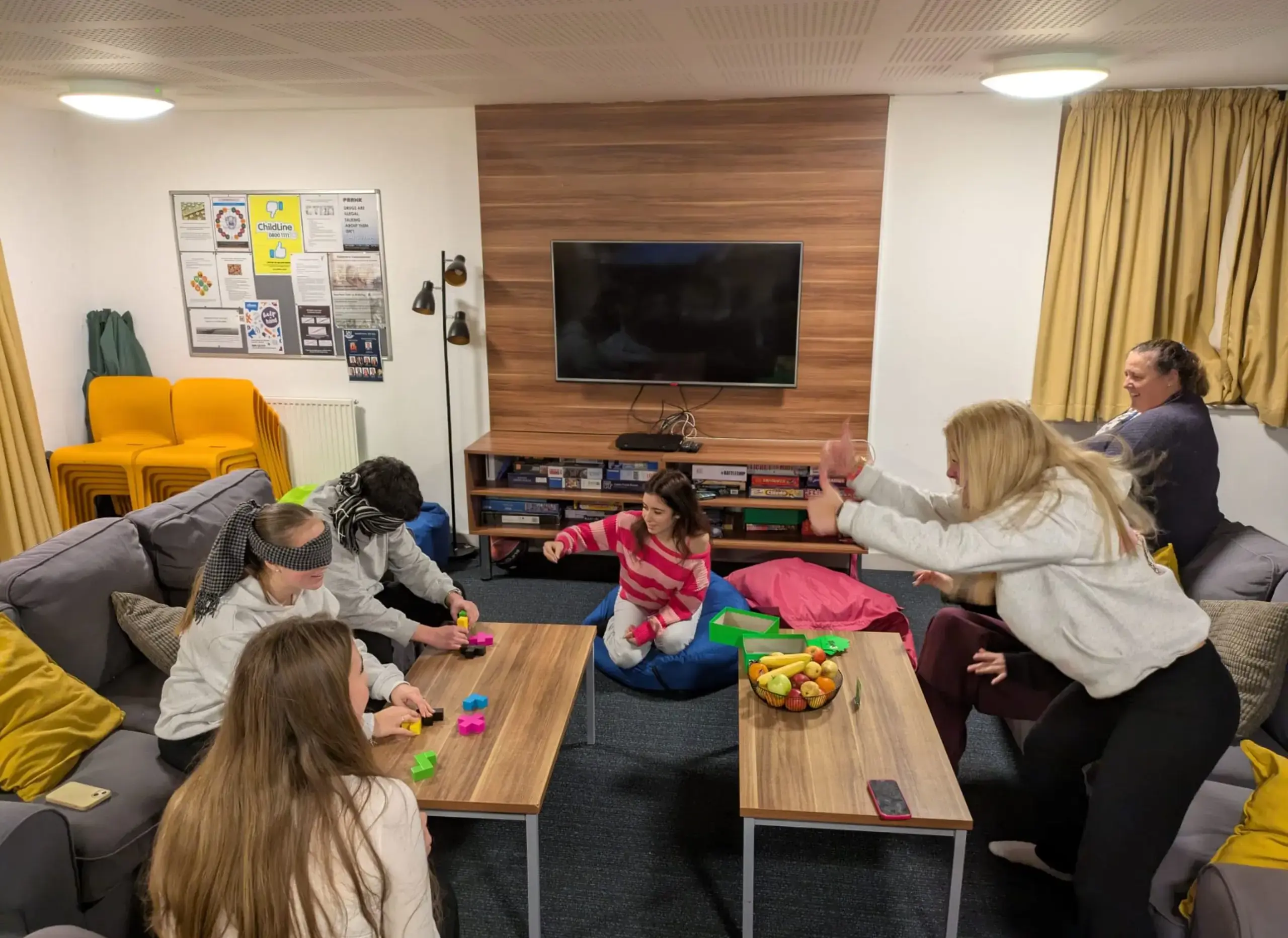 Students in Sherfield School, independent school in hampshire, boarding house playing games